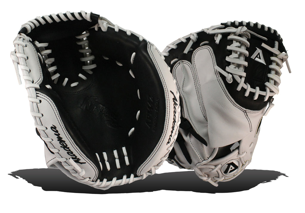 APM 42 32.5 inch Catcher s Mitt Akadema